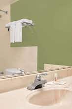 Hotel Super 8 by Wyndham Grand Prairie North photo 4