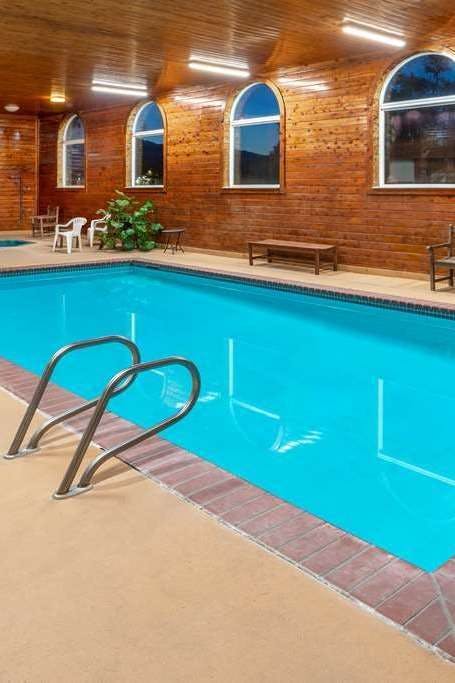 Hotel Baymont Inn Suites Salida photo 4