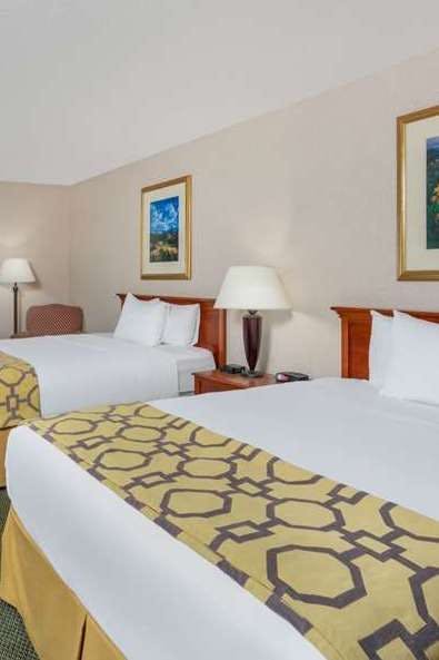 Hotel Baymont Inn Suites Salida photo 2