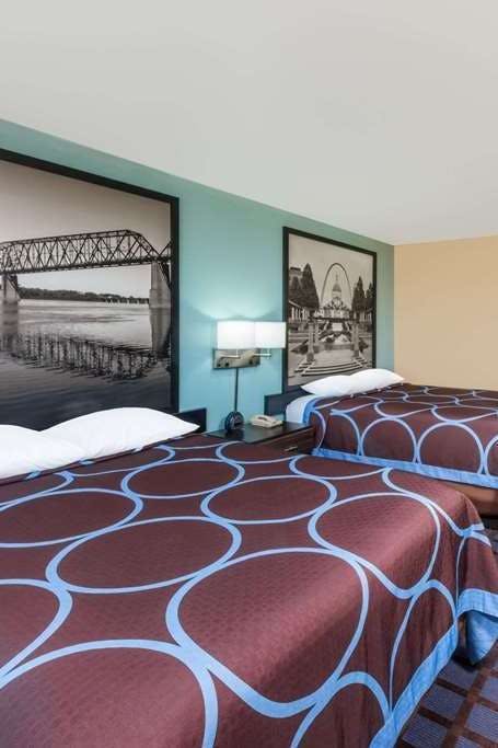 Hotel Super 8 by Wyndham Okawville photo 2