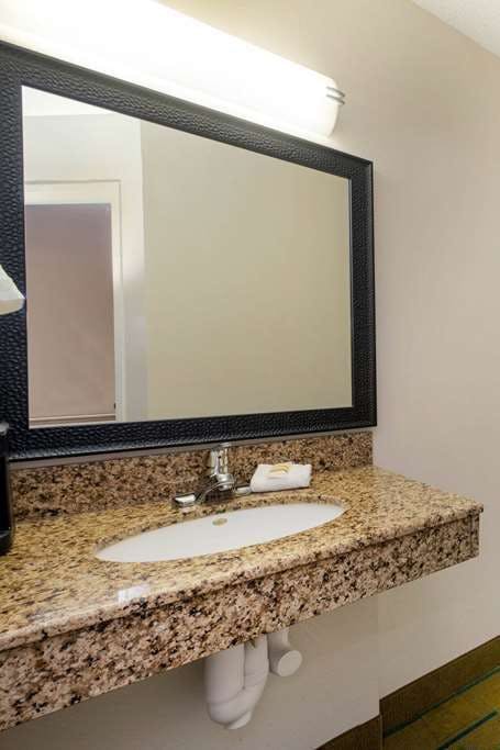 Hotel La Quinta Inn Ste Mansfield photo 5