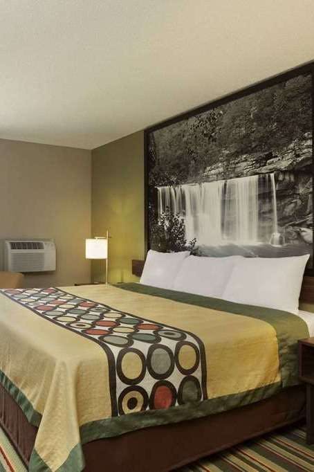 Hotel Super 8 by Wyndham Tuscola photo 1