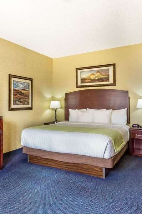 Hotel Days Inn & Suites by Wyndham Mesa Near Phoenix photo 1