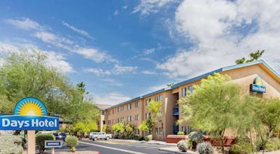 Days Inn & Suites by Wyndham Mesa Near Phoenix