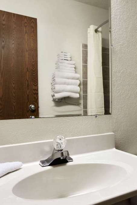 Hotel Super 8 by Wyndham Peru Starved Rock State Park photo 4