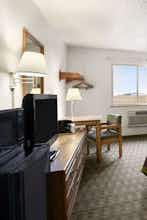 Hotel Super 8 by Wyndham Peru Starved Rock State Park photo 3