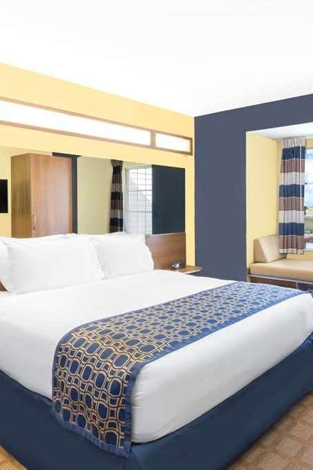 Hotel Microtel Kearney photo 1