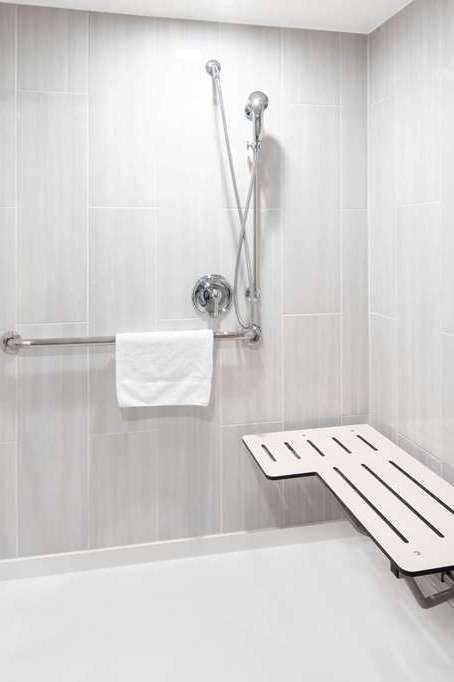 Hotel Ramada by Wyndham Burbank Airport photo 5