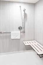 Hotel Ramada Burbank Airport photo 5