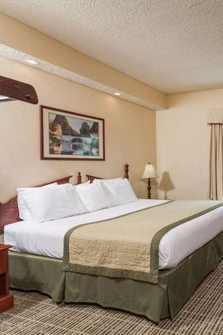 Hotel Baymont IS Columbia Maury photo 1