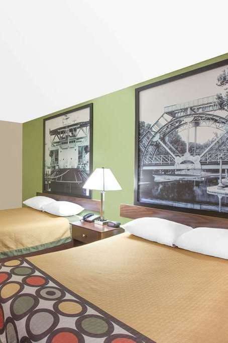 Hotel Super 8 by Wyndham Natchitoches photo 2