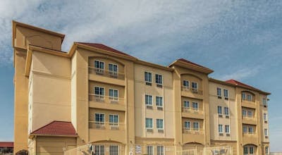 La Quinta Inn & Suites by Wyndham Fort Worth - Lake Worth