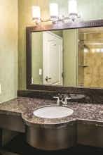 Hotel La Quinta Inn & Suites by Wyndham Fort Worth - Lake Worth photo 5