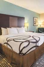 Hotel La Quinta Inn & Suites by Wyndham Fort Worth - Lake Worth photo 1