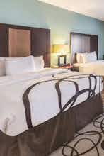 Hotel La Quinta Inn & Suites by Wyndham Fort Worth - Lake Worth photo 2
