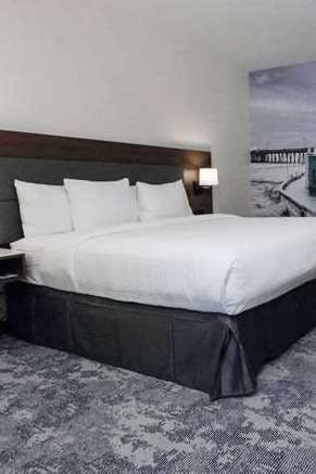 Hotel La Quinta Inn & Suites by Wyndham Santa Cruz photo 1