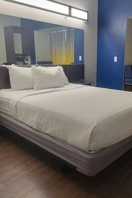 Hotel Microtel Inn & Suites by Wyndham Council Bluffs/Omaha photo 3