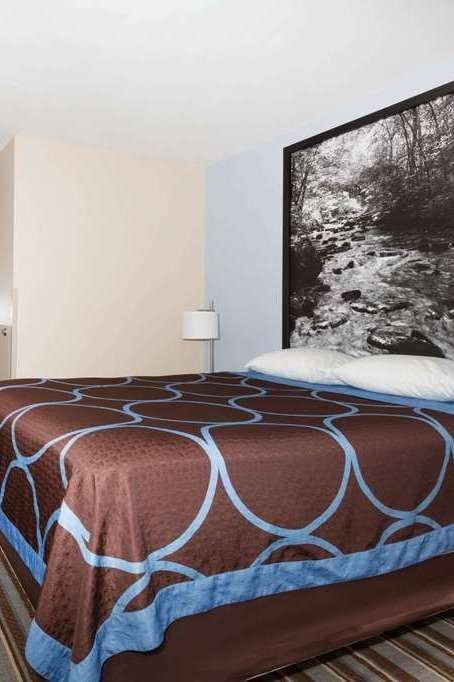 Hotel Super 8 by Wyndham Longmont/Twin Peaks photo 1