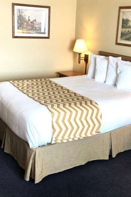 Hotel Travelodge by Wyndham Grand Island photo 1