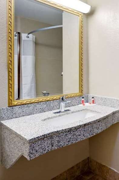 Hotel Super 8 by Wyndham Lexington/Hamburg Area photo 5