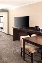Hotel Embassy Suites Tysons Corner photo 5
