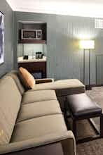 Hotel Embassy Suites Tysons Corner photo 4