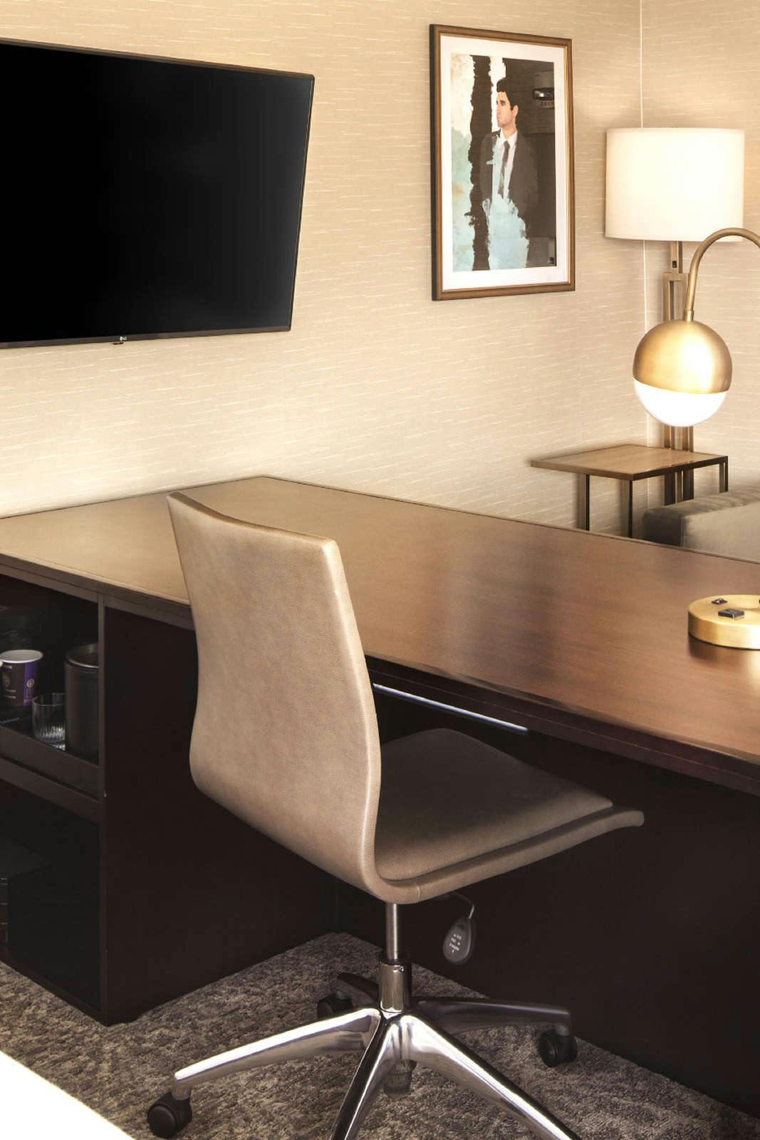 Hotel Embassy Suites Tysons Corner photo 3