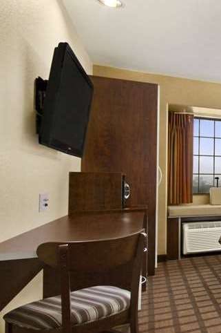 Hotel Microtel Inn & Suites by Wyndham Round Rock photo 2