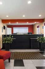 Hotel Super 8 by Wyndham Henryetta photo 5