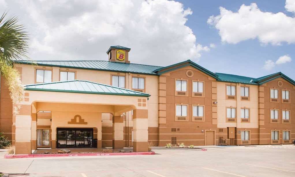 Hotel Super 8 by Wyndham Port Arthur/Nederland Area photo 1