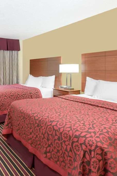 Hotel Days Inn by Wyndham Newton photo 2