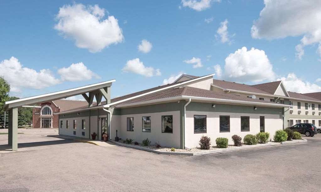 Days Inn by Wyndham Watertown