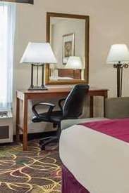 Hotel Baymont by Wyndham Cornelia photo 3