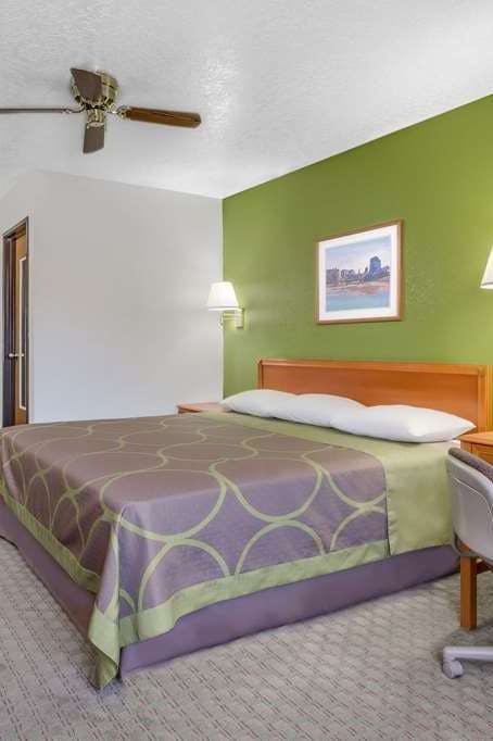 Hotel Super 8 by Wyndham Price photo 1