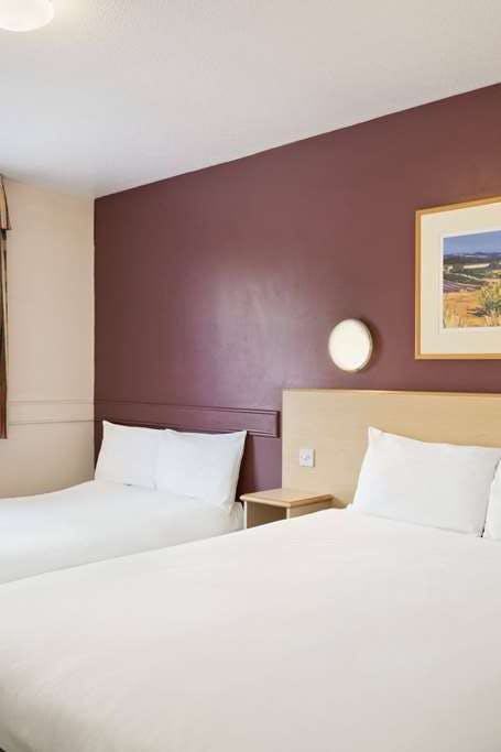 Hotel Days Inn Sheffield M1 photo 2