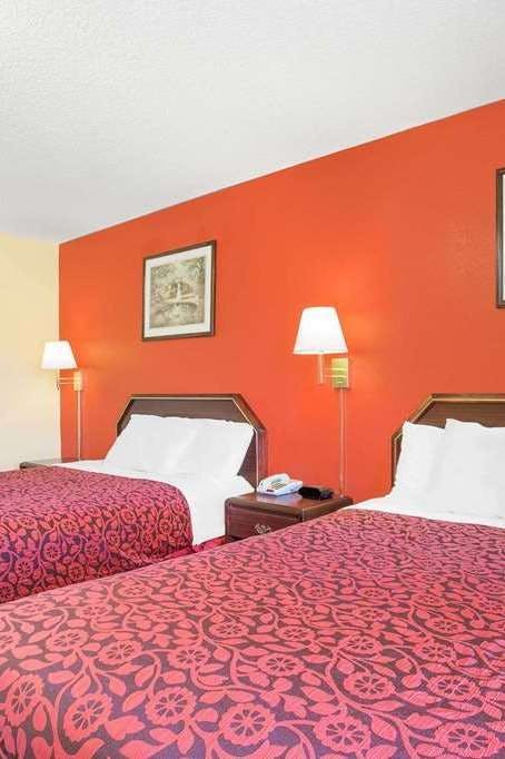 Hotel Days Inn Lincoln photo 2