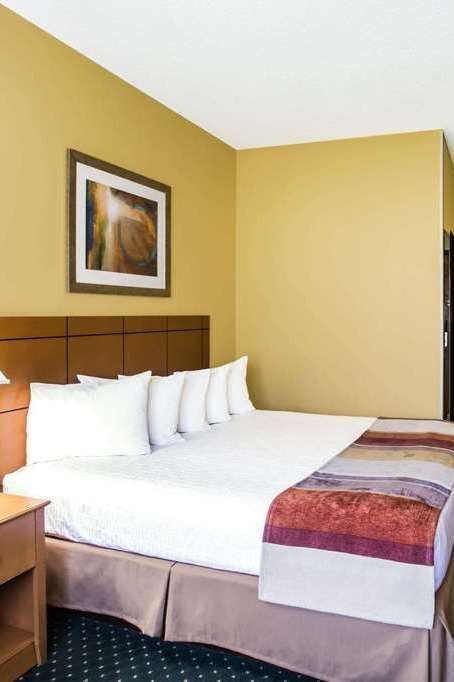 Hotel Baymont Inn Suites Helena photo 1