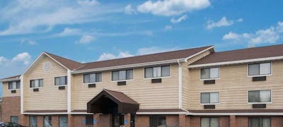 Baymont IS Bloomington MSP AP
