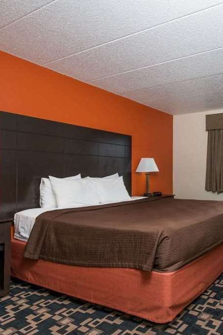Hotel Baymont by Wyndham Bloomington MSP Airport photo 1