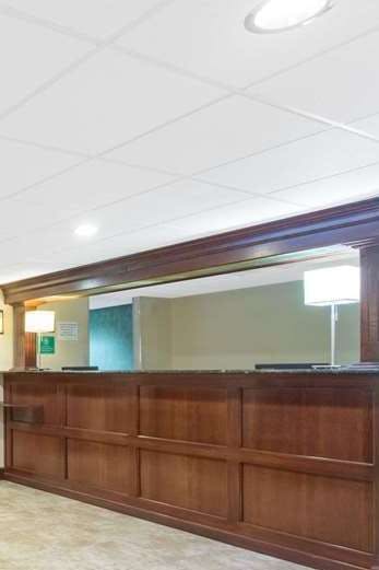 Hotel AmericInn Beloit photo 4