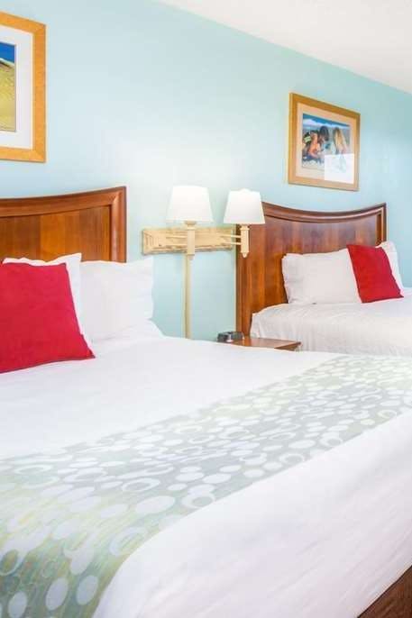 Hotel Ramada Plaza by Wyndham Nags Head Oceanfront photo 2