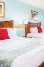 Hotel Ramada Plaza by Wyndham Nags Head Oceanfront photo 2