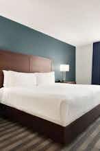 Hotel Days Inn by Wyndham Sarnia Harbourfront photo 1