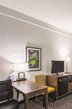 Hotel La Quinta Inns & Suites by Wyndham Orem University Pwy/Provo photo 3