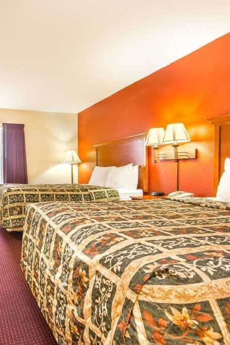 Hotel Days Inn by Wyndham Shorter photo 2