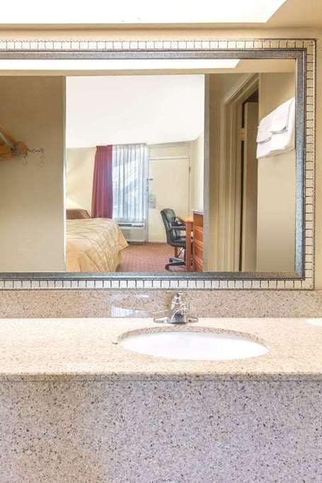 Hotel Days Inn by Wyndham Shorter photo 4