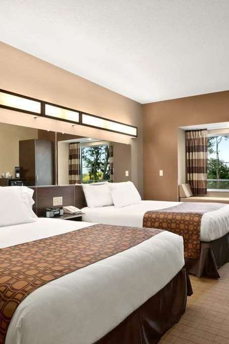 Hotel Microtel St Clairsville photo 2