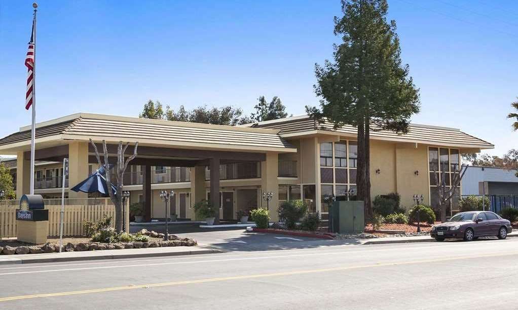 Days Inn by Wyndham Gilroy