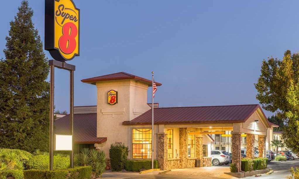 Super 8 by Wyndham Corning