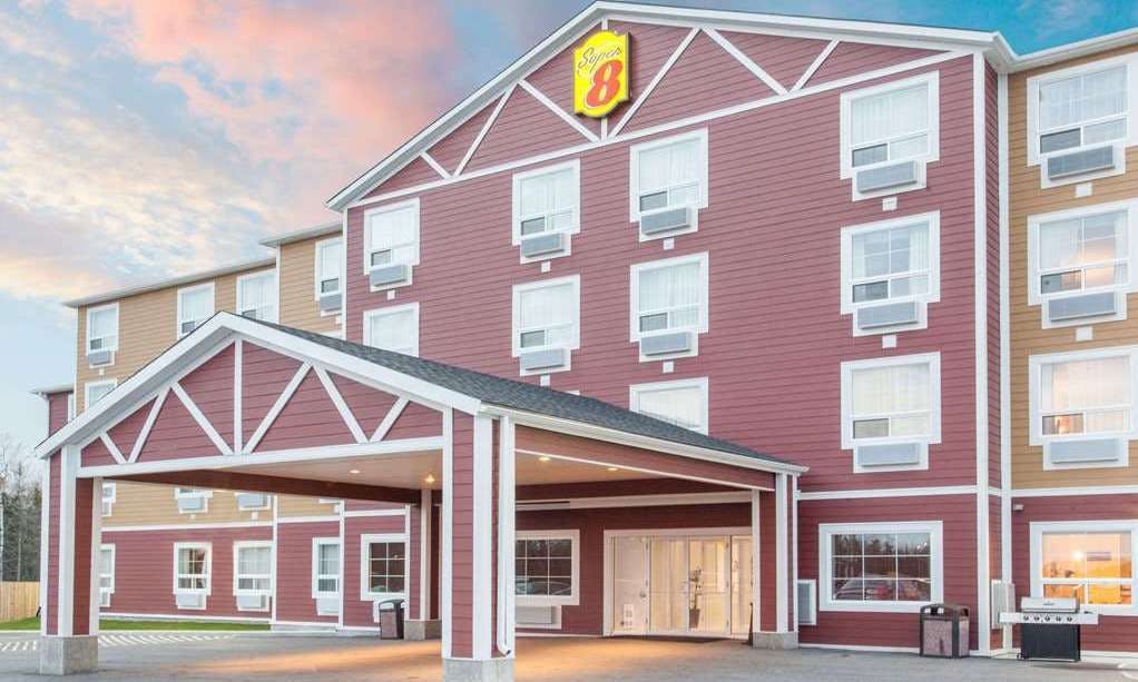 Super 8 Red Lake ON